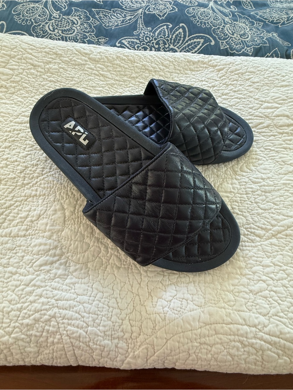 Brand New without Box APL Quilted Slide Sandals in Black size W9.5 / M8 US